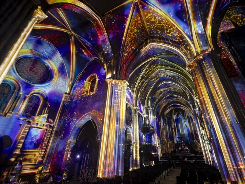 Paris cœur de Lumières, le show éblouissant à l’Église Saint-Sulpice