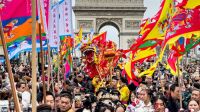 Défilé du Nouvel An Lunaire sur les Champs-Élysées