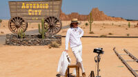 Writer/director Wes Anderson on the set of ASTEROID CITY, a Focus Features release. Credit: Courtesy of Roger Do Minh/Pop. 87 Productions/Focus Features