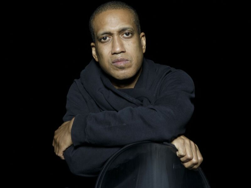 Trajal Harrell fait danser les œuvres de Sonia Delaunay ! Trajal Harrell fait danser les œuvres de Sonia Delaunay !