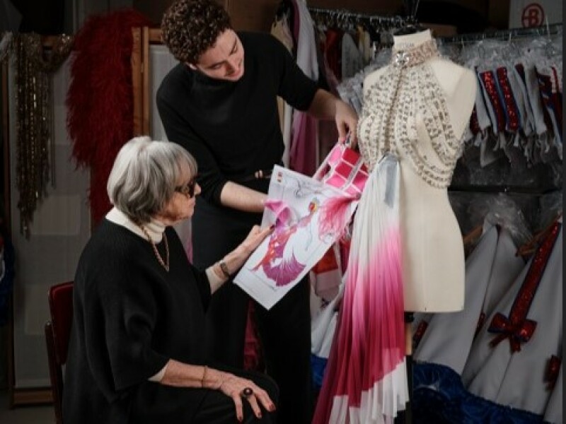 Le Moulin Rouge ouvre les portes de ses coulisses ! Le Moulin Rouge ouvre les portes de ses coulisses !